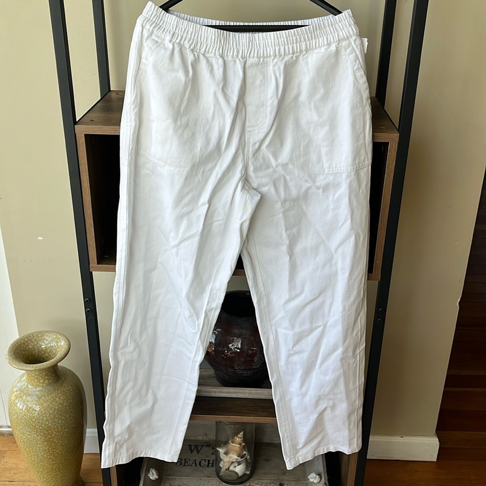 Chadwick’s petite small hundred percent cotton I love these white pants!